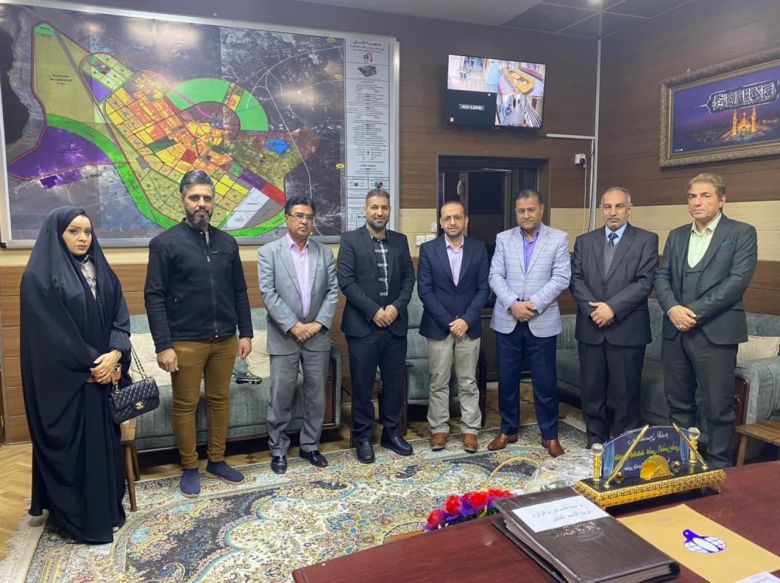 قسم الاعلام والاتصال الحكومي يزور بلدية كربلاء مباركاً لمديرها الجديد