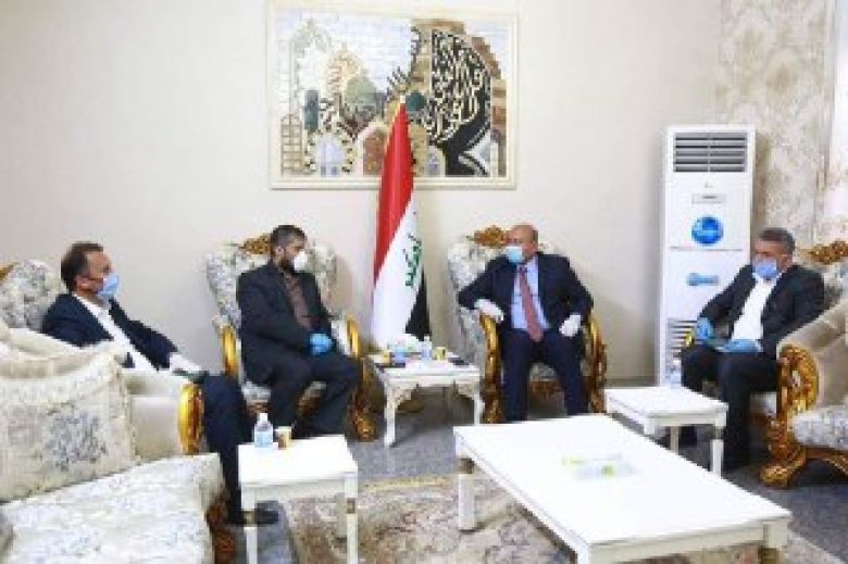 محافظ كربلاء المقدسة يشرف على الاستعدادات الفنية لمكافحة حشرة الدوباس في بساتين المحافظة