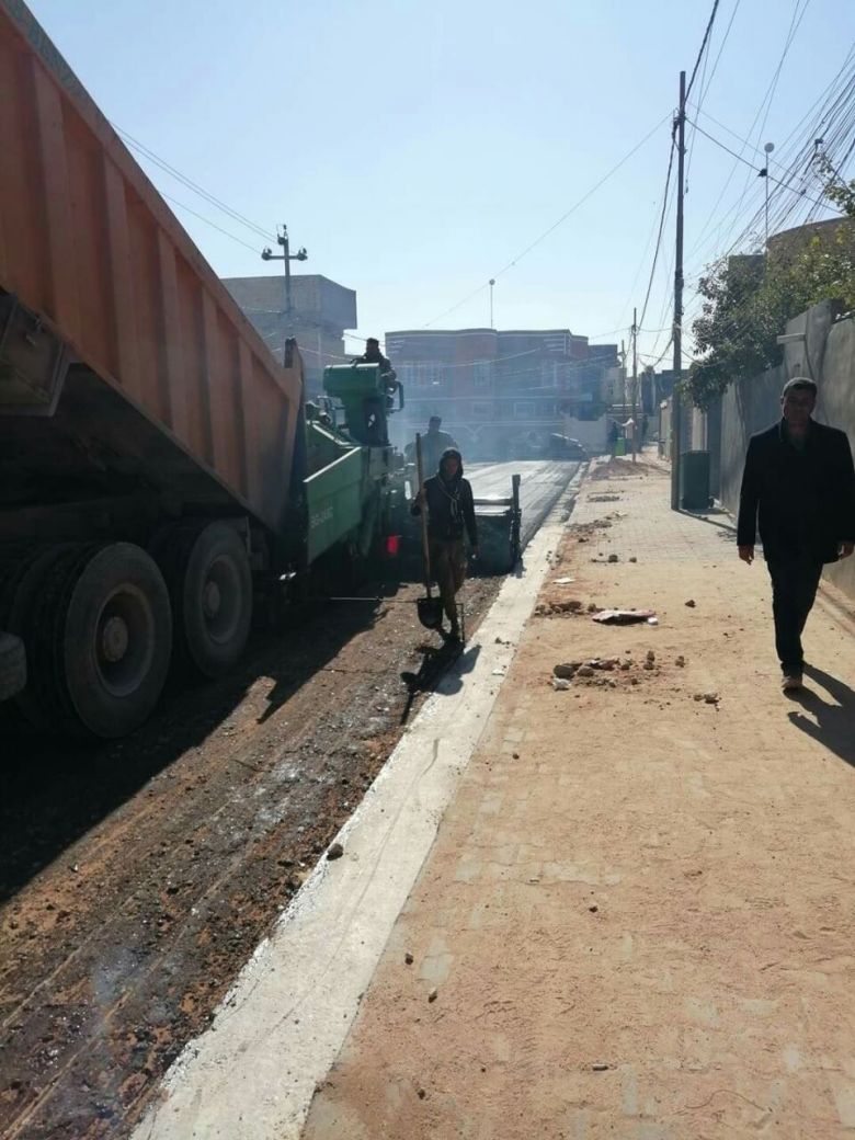 طرق وجسور كربلاء تستأنف العمل بمشروع إنشاء طرق في حي المثنى