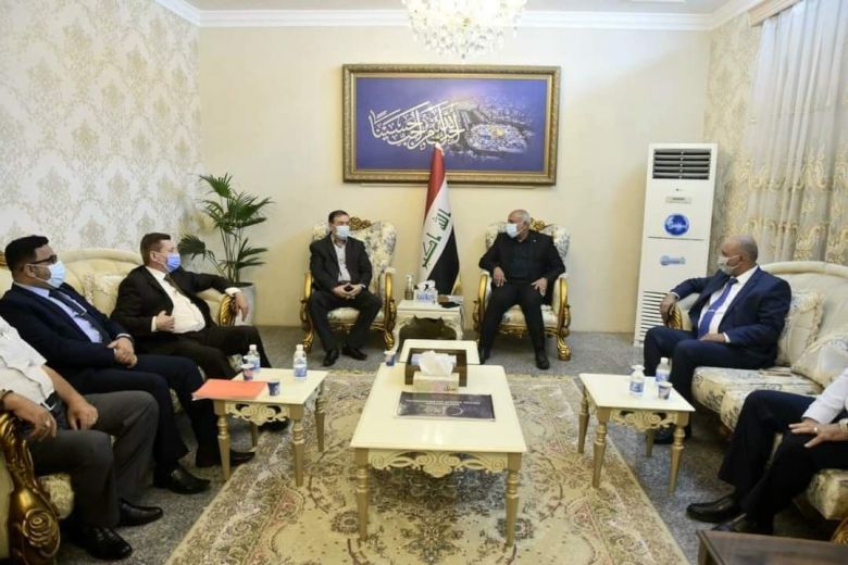 تأكيداً لدعم شرائح المنتجة...محافظ كربلاء المقدسة يلتقي برابطة مربي الدواجن