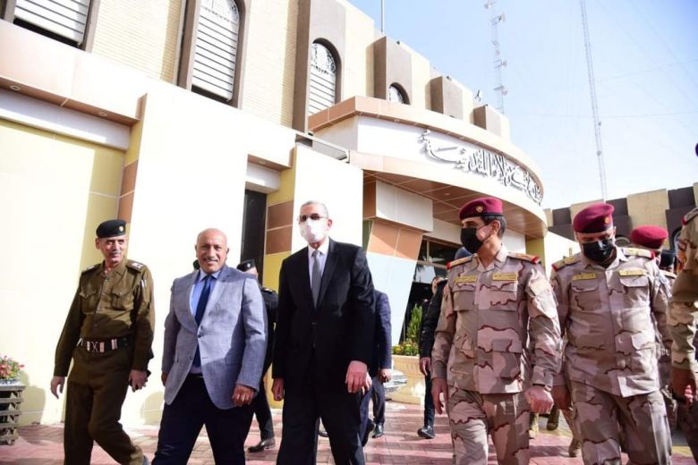 الخطابي يستقبل وزير الداخلية ورئيس اركان الجيش في مبنى المحافظة