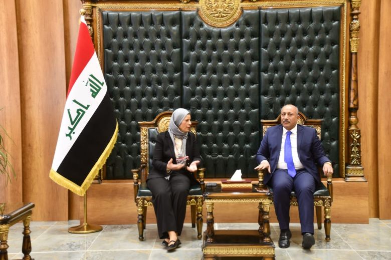 الخطابي يستقبل رئيس هيئة الاستثمار الوطنية في مبنى المحافظة