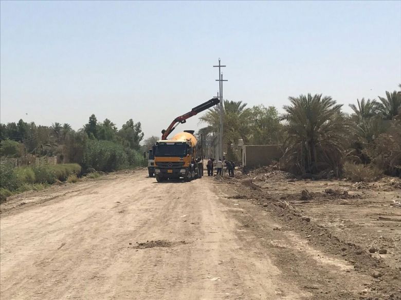 الطرق والجسور تنفذ مشروع طريق بزل آل عبد عون في كربلاء