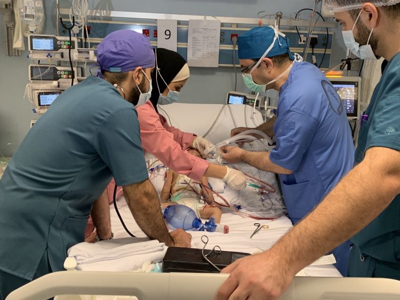 فريق طبي أجنبي يجري عمليات قلب كبرى مجاناً في كربلاء المقدسة