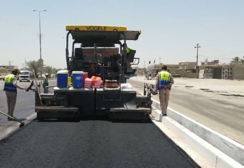 المباشرة باعمال تأهيل وصيانة طريق كربلاء -بغداد