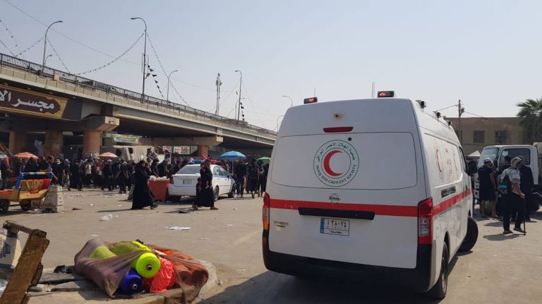 الهلال الأحمر  يرسل ٢٥ عجلة إسعاف لنقل حالات الزائرين الحرجة الى مستشفيات  المحافظة