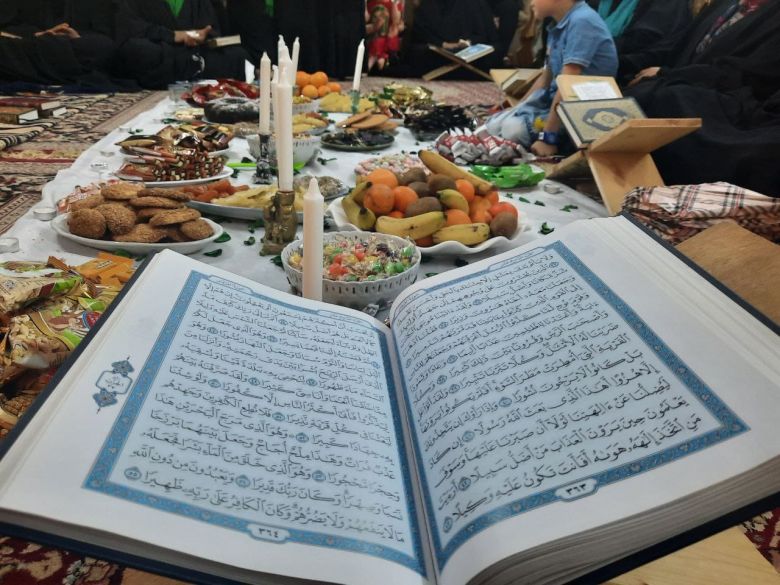 المحفل القرآني في رمضان ..مرأة تعكس نور القلوب