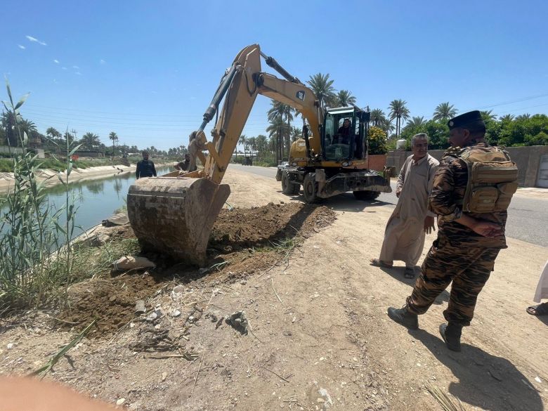 بإسناد من القوات الأمنية.. الموارد المائية في كربلاء تواصل حملة إزالة التجاوزات في قضاء الحسينية