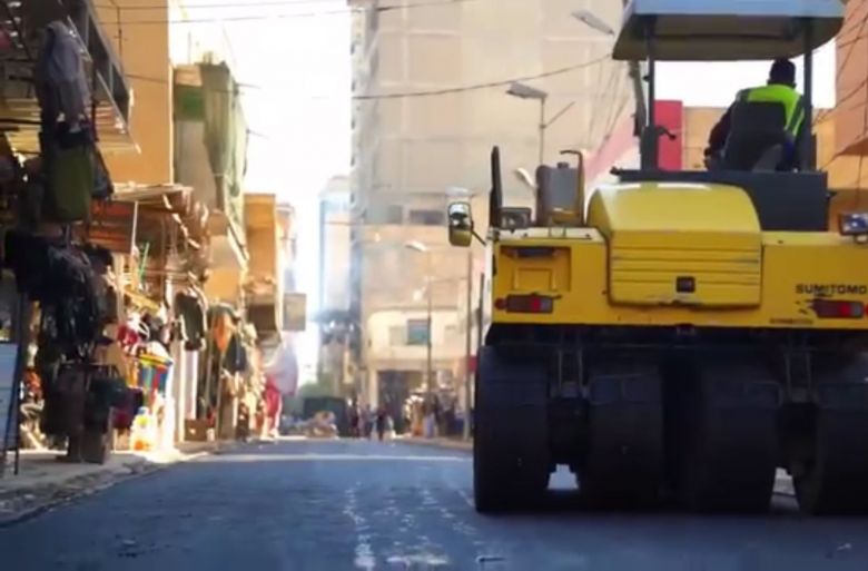 بلدية كربلاء تباشر بعملية تبليط شوار ع قضاء المركز