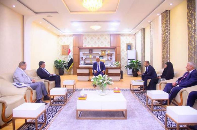 محافظ كربلاء يتباحث حول إنشاء خط نقل الطاقة الكهربائية من النجف الاشرف
