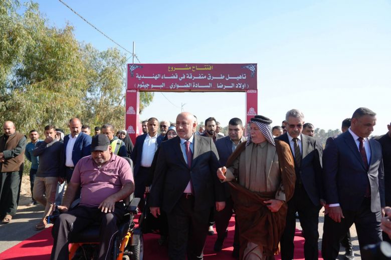 محافظ كربلاء يتابع المشاريع الخدمية في قضاء الهندية ويفتتح مدرسة جديدة وعدداً من الطرق الحيوية