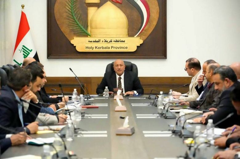 الخطابي يبحث مع الدوائر الخدمية معالجة التعارضات واستمرار تنفيذ المشاريع رغم التحديات المالية