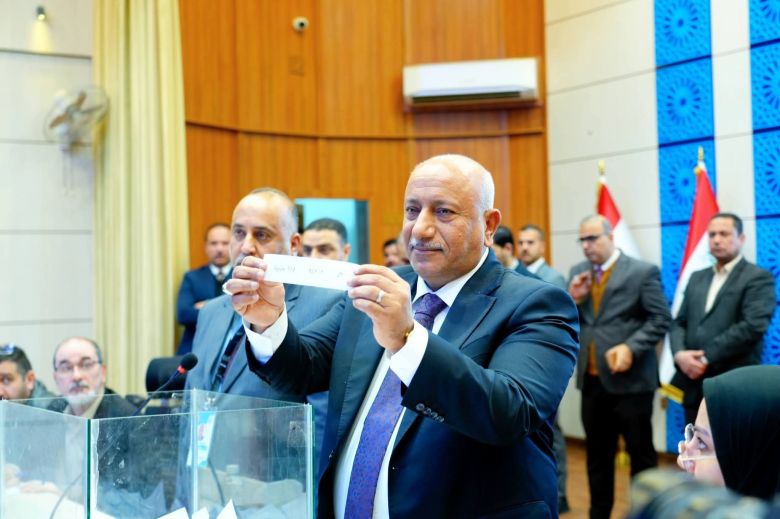 فرحة غامرة بين منتسبي وزارة الداخلية بعد توزيع قطع الأراضي من قبل محافظ كربلاء