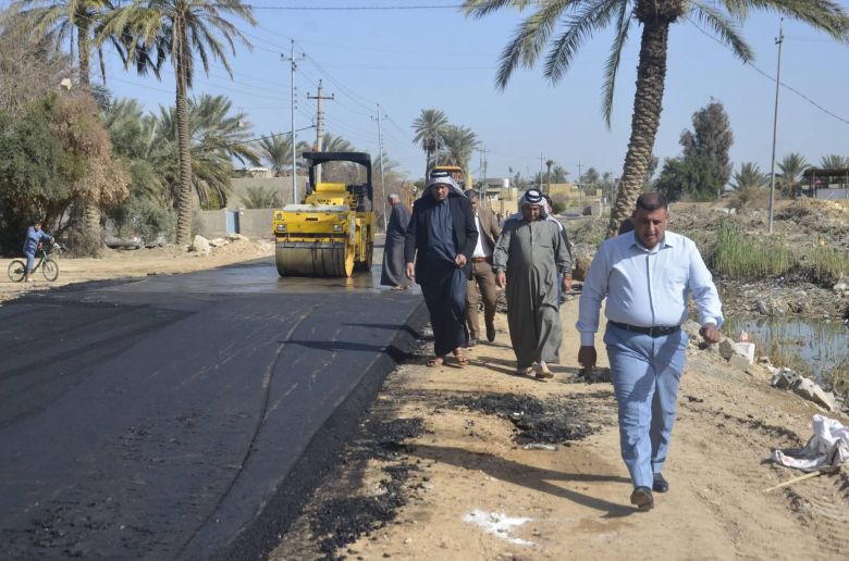 بمتابعة محافظ كربلاء… إنجاز أعمال إكساء طرق مهمة في ناحية الخيرات