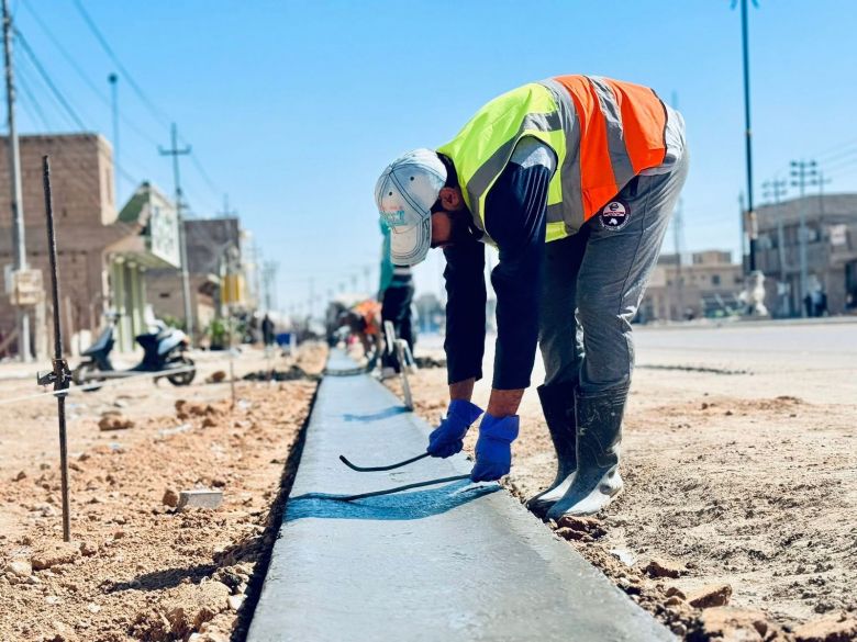 نسب انجاز متقدمة في مشروع توسعة شارع البانزين خانة إلى سيطرة أم الهوى في قضاء الهندية