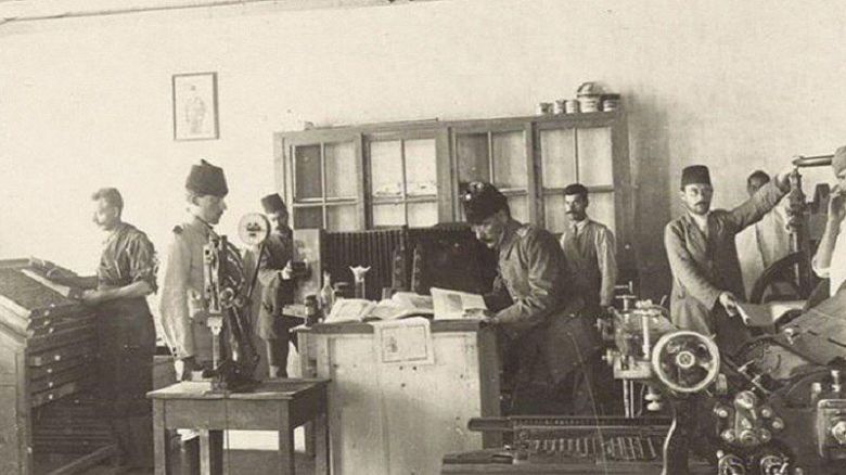 تاريخ المطابع في كربلاء.. رحلة الحرف من الحجر إلى الحداثة