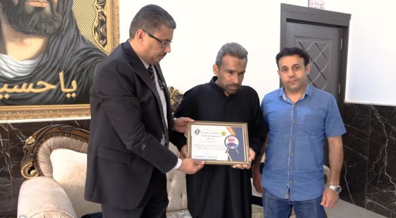 محافظ كربلاء المقدة يوجه بتكريم موظف جسد أسمى معاني التضحية