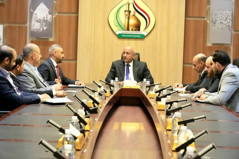 محافظ كربلاء يبحث تفعيل المنتديات الشبابية وتوسيع برامجها التطويرية