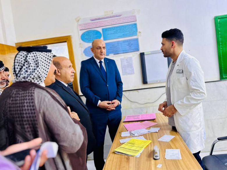 برعاية أبوية.. تربية كربلاء تتفقد طالبتين تعرضتا لحادث أثناء توجههما لامتحانات السادس الإعدادي