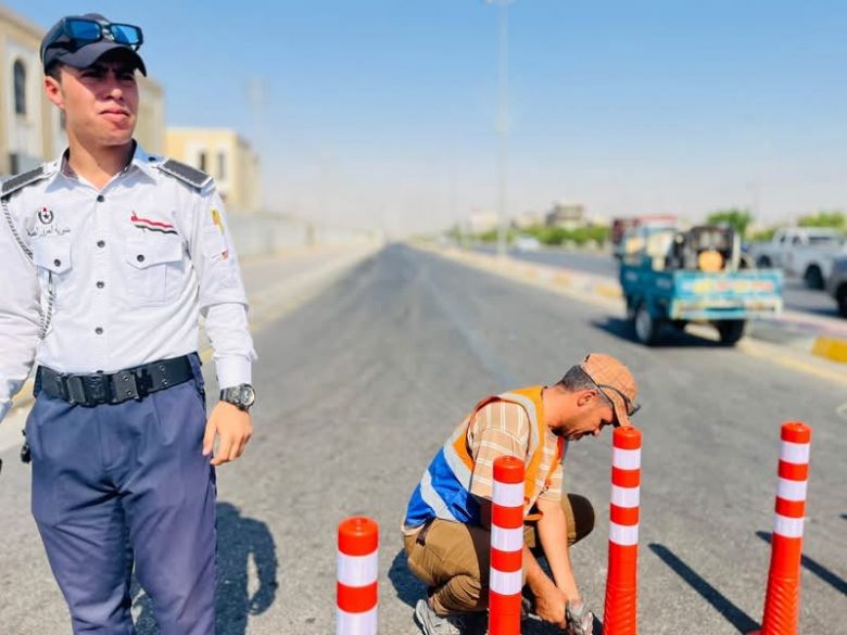 بلدية الحر تنفذ حملة لنصب وتأهيل الشواخص المرورية لتعزيز السلامة وانسيابية حركة السير