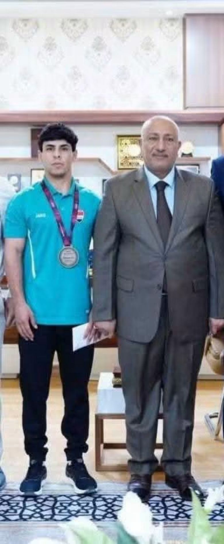 محافظ كربلاء يهنئ البطل سجاد بإحراز الوسام البرونزي في دورة الألعاب الآسيوية
